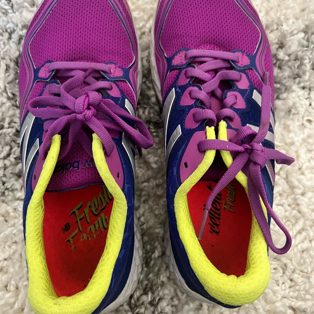 New Balance Womens running shoe. Size 8.